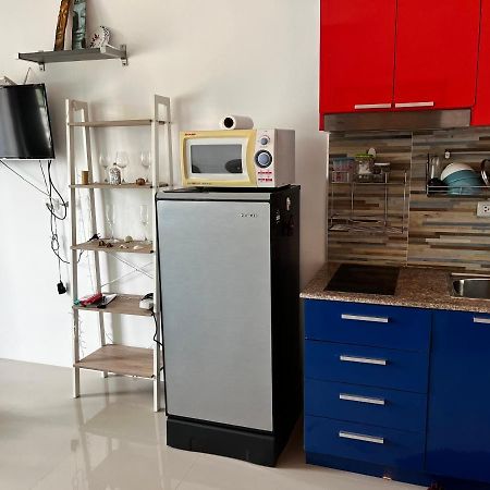 Trio Gems Condo Near Beach And Food Market Jomtien Beach Eksteriør billede