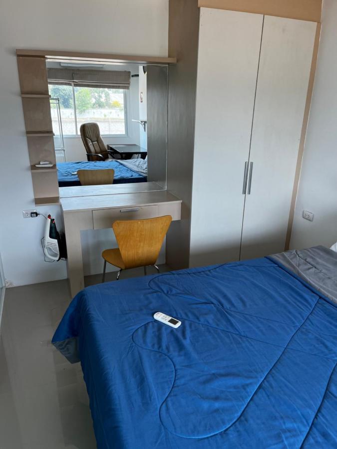 Trio Gems Condo Near Beach And Food Market Jomtien Beach Eksteriør billede